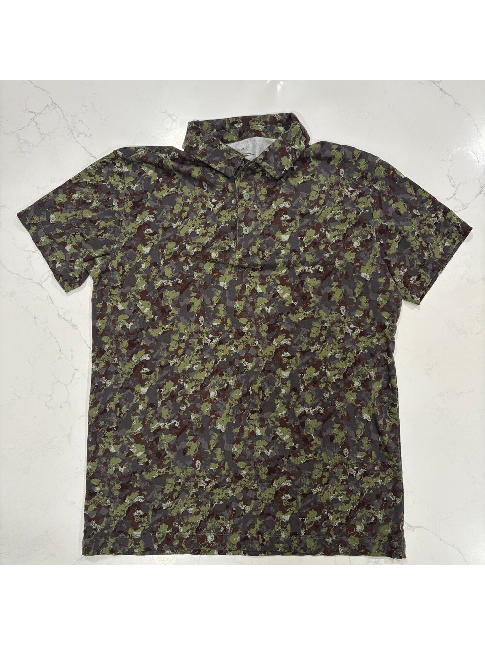 Fabletics Camo Polo Shirt Men's Small Green Performance Golf Athletic Stretch
